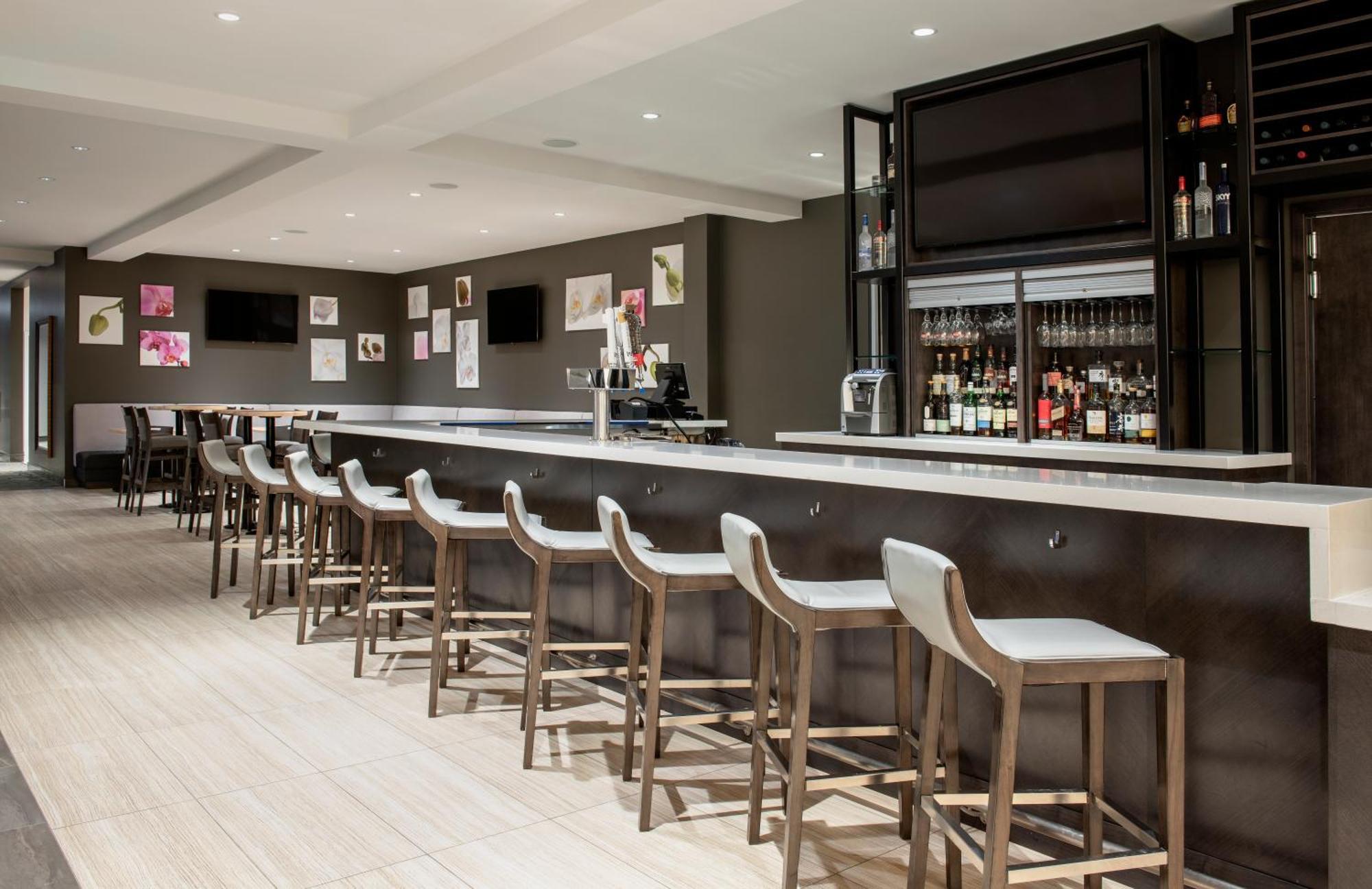 Hilton Garden Inn Winnipeg South Exteriör bild